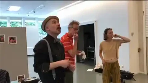 244018474 4823372097749919 7146511883275838538 N.mp4