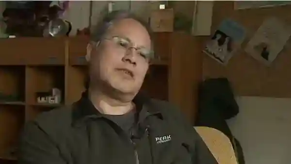 Pojke Tvingades Sova Med Glas I Sängen [onlinevideoconverter.com].mp4